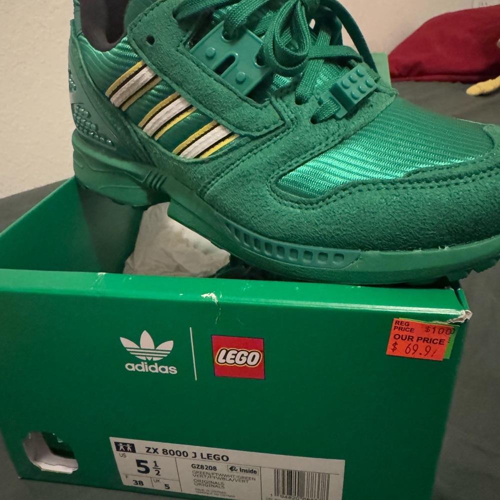 5.5Y 
New never used.